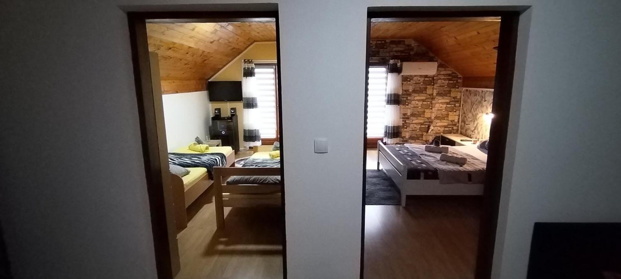 Sobe Lara Apartment Donji Milanovac Bagian luar foto